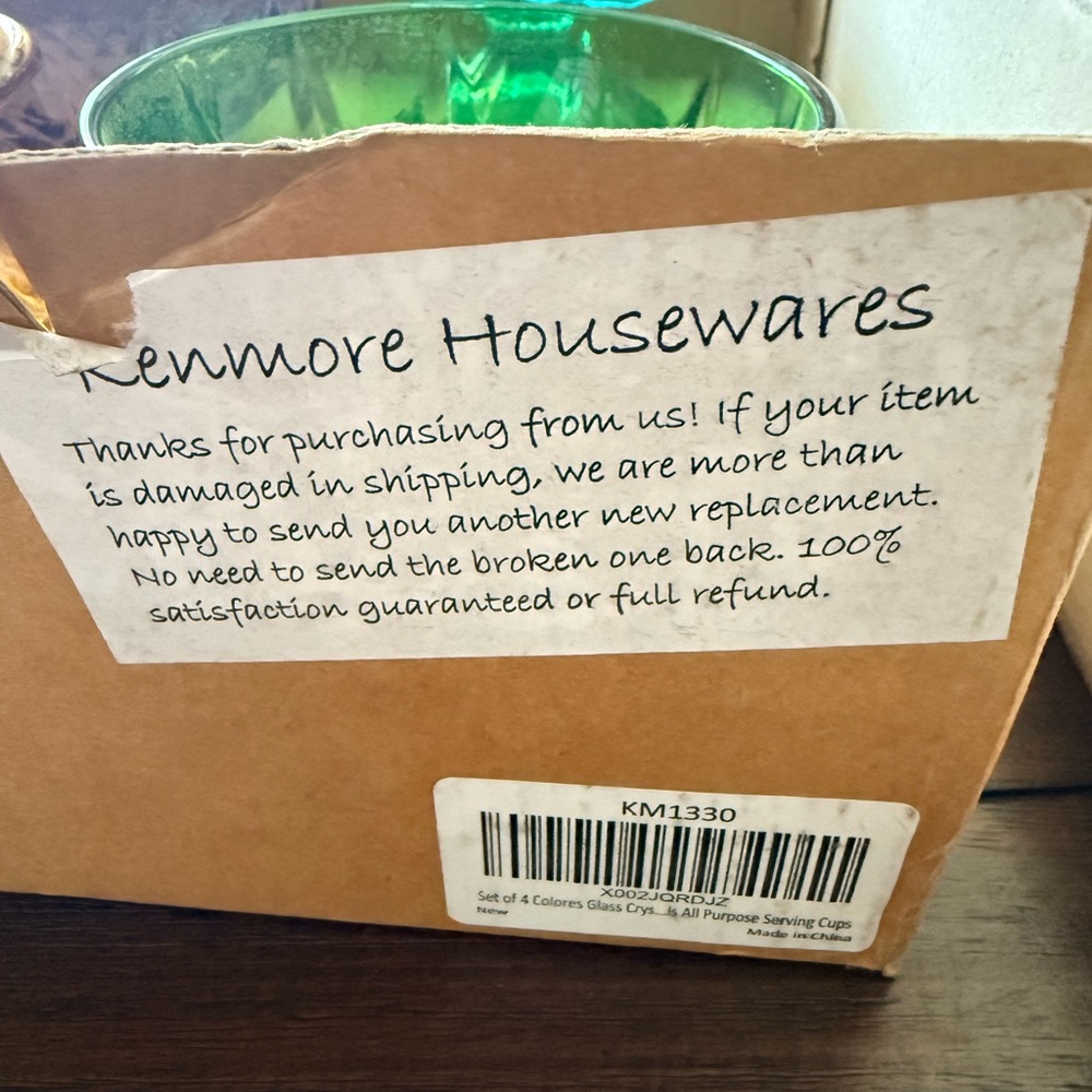 Set of Colorful Glass Dessert Bowls - Picture 5 of 8